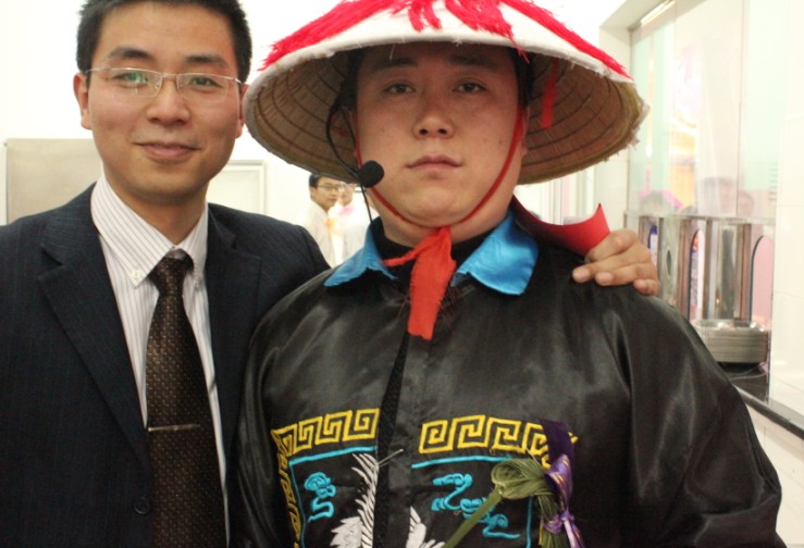 有幸主持公司联欢会